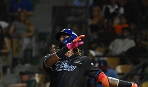 Kevin Alc&aacute;ntara cumple el sue&ntilde;o de jugar con Licey y aprovecha el chance