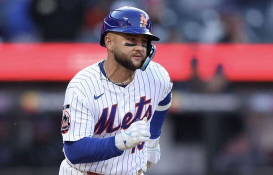 Bo Bichette ejerce su opci&oacute;n para el 2027 y se queda en Nueva York
