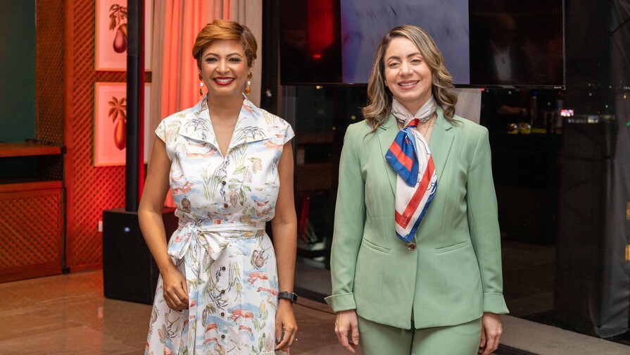 Nina Vásquez honra el legado de María Trinidad Sánchez en su nueva colección Nina Vásquez honra el legado de María Trinidad Sánchez en su nueva colección