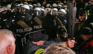 Fuertes des&oacute;rdenes en torno al TC polaco llevan al presidente a suspender viaje