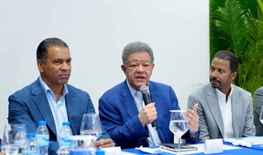 Leonel Fern&aacute;ndez acusa al Gobierno de enga&ntilde;ar a productores de arroz con decreto sobre el DR-Cafta