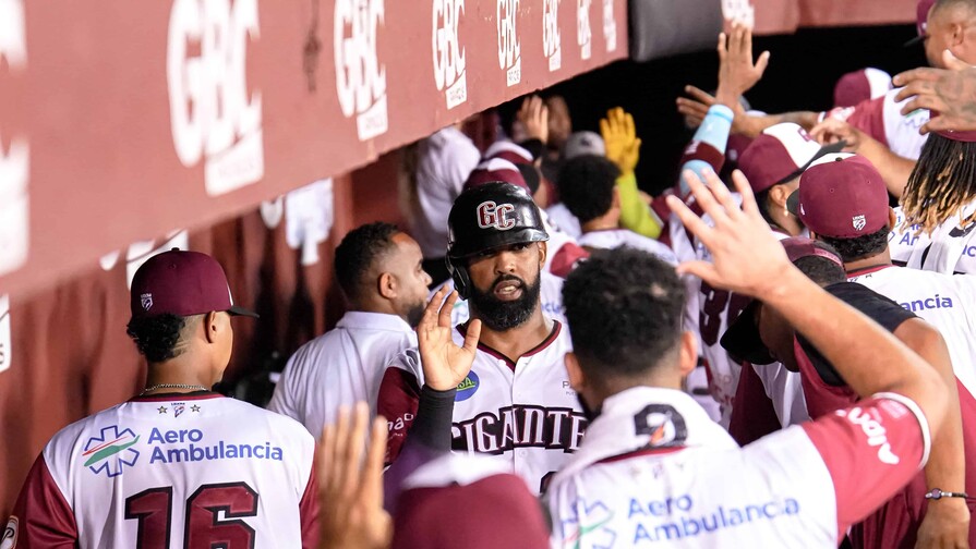 Los Gigantes frenan en seco al Licey y rompen su mala racha Los Gigantes frenan en seco al Licey y rompen su mala racha
