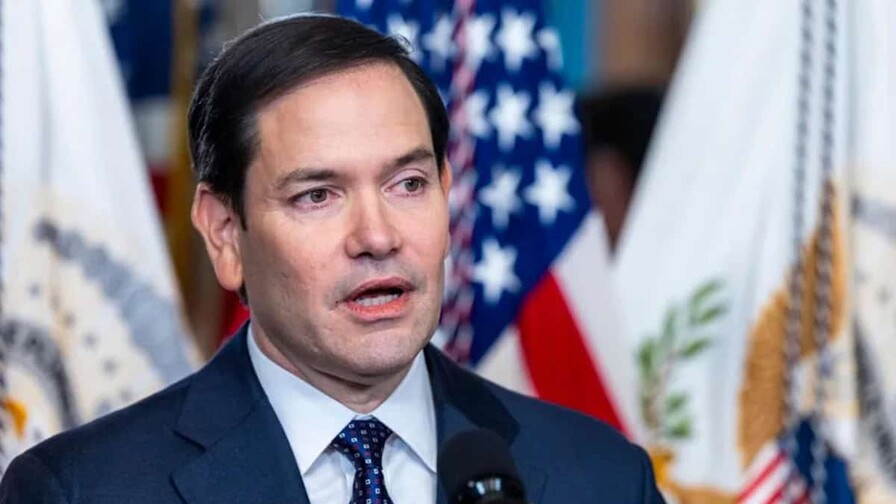 Marco Rubio niega que EE. UU. facilitara la salida de Brasil de Fl&aacute;vio Bolsonaro