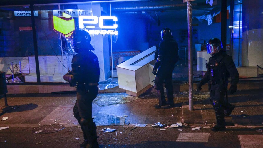 Los disturbios en varias ciudades de España: ¿quiénes están detrás? Los disturbios en varias ciudades de España: ¿quiénes están detrás?