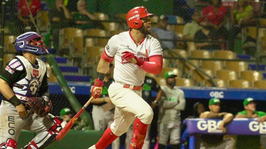 El Escogido blanquea a las Estrellas con jonrón de Marmolejos y extiende a seis su racha victoriosa El Escogido blanquea a las Estrellas con jonrón de Marmolejos y extiende a seis su racha victoriosa