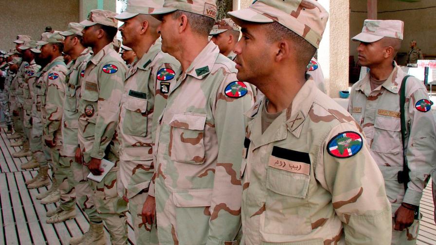 Gobierno debe pagar US$1.9 millones a militares dominicanos que fueron a Irak hace 17 años