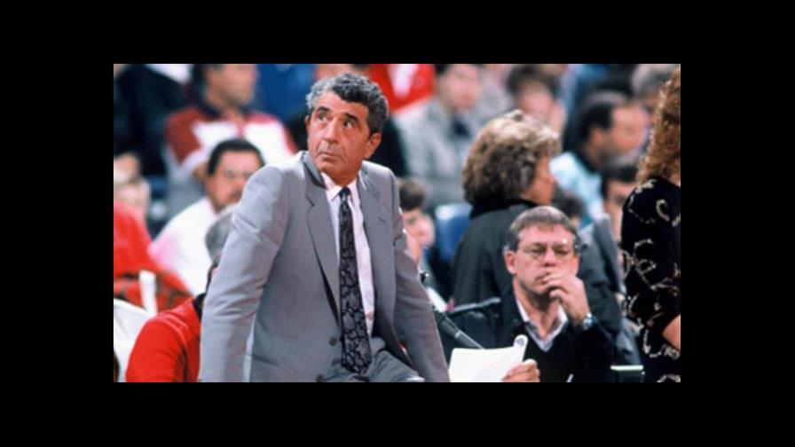 Los Trail Blazers están de luto por el fallecimiento de Harry Glickman su fundador Los Trail Blazers están de luto por el fallecimiento de Harry Glickman su fundador