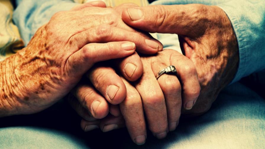 ¡Ni la muerte los separó! Pareja muere el mismo día luego de 71 años de casados