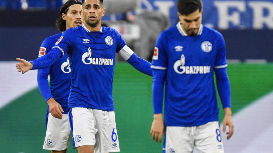 Schalke en crisis, sin dirigente y con jugadores suspendidos