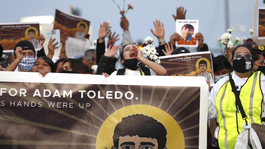 Chicago: Grupos latinos piden investigar tiroteo policial
