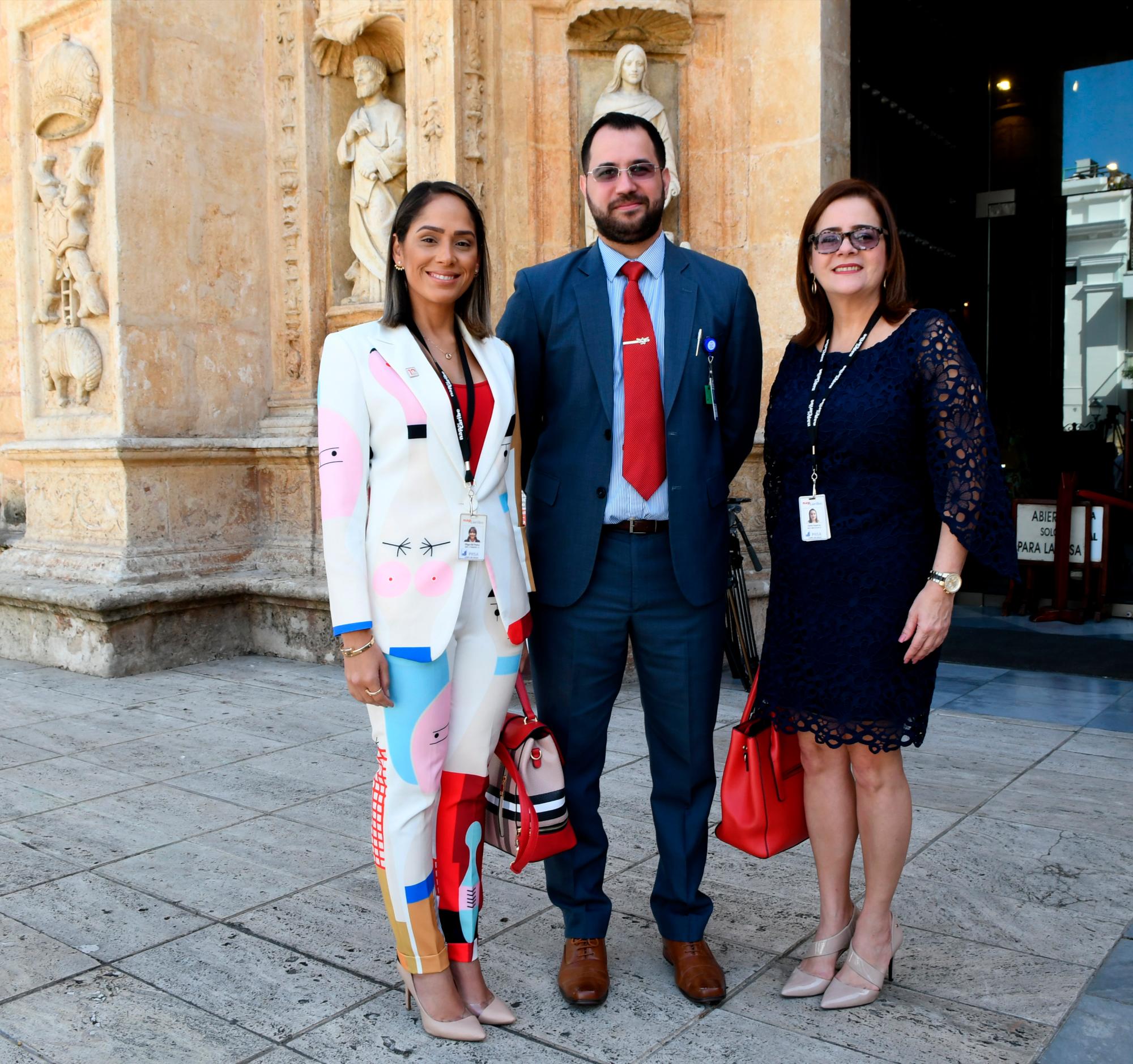 Lisbeth Gil, Wellington Lizardo y Gina María Guerra.