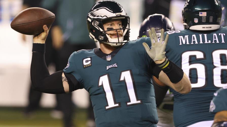 Colts hacen oficial la llegada de Carson Wentz