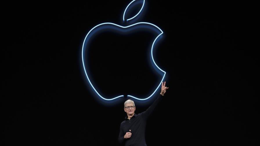 Tim Cook se sale de la sombra de Steve Jobs en Apple