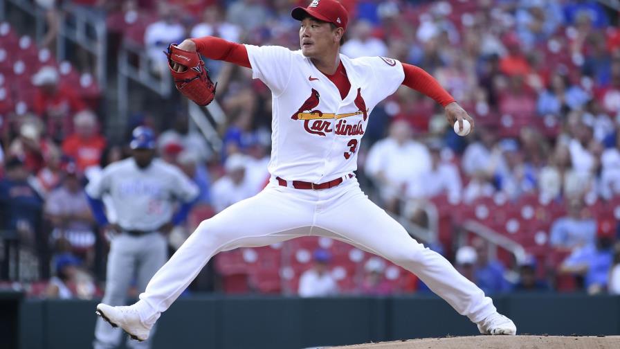 Kim hila quinta victoria en su cumpleaños; Cardenales ganan