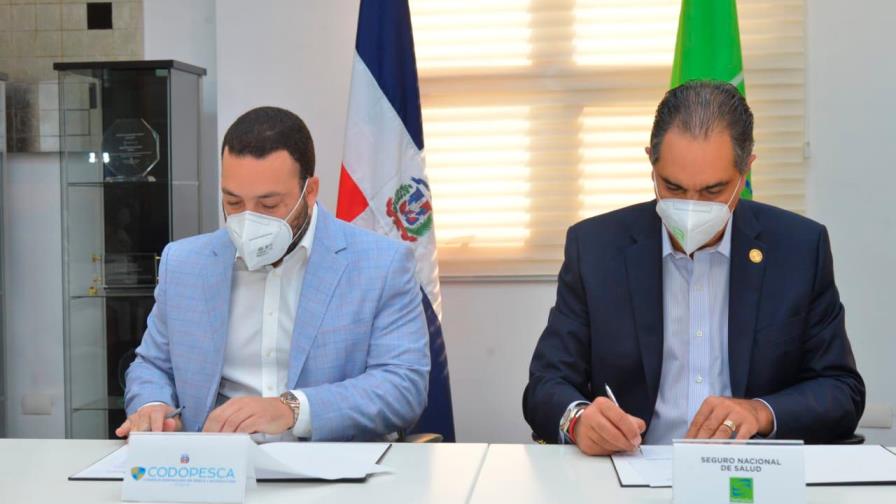 Dotarán de seguro de salud a los pescadores y a sus familiares  