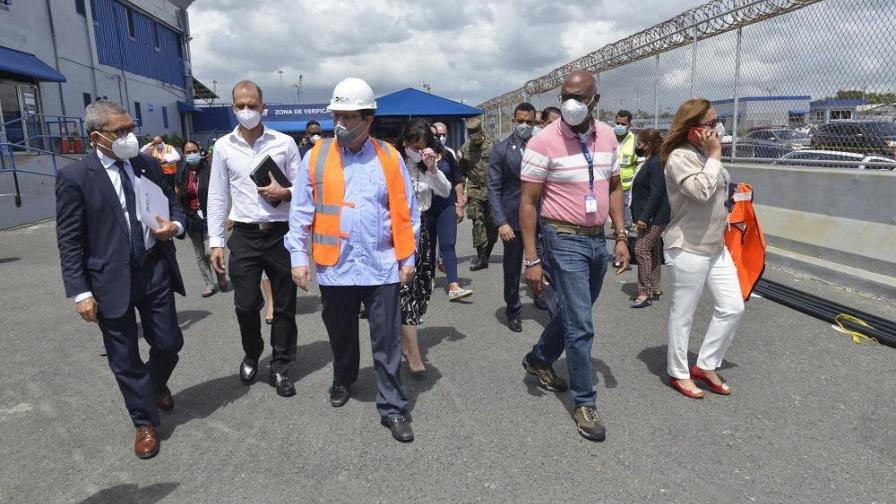 Director de Aduanas visita el Puerto de Haina