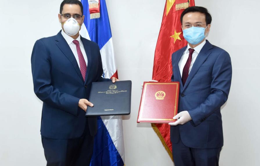 China dona a RD un lote de materiales antiepidémicos para combatir COVID-19