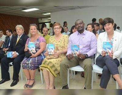 Juramentan 30 extranjeros como ciudadanos dominicanos