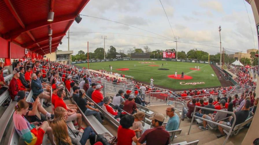 Astros inician prácticas en Universidad de Houston