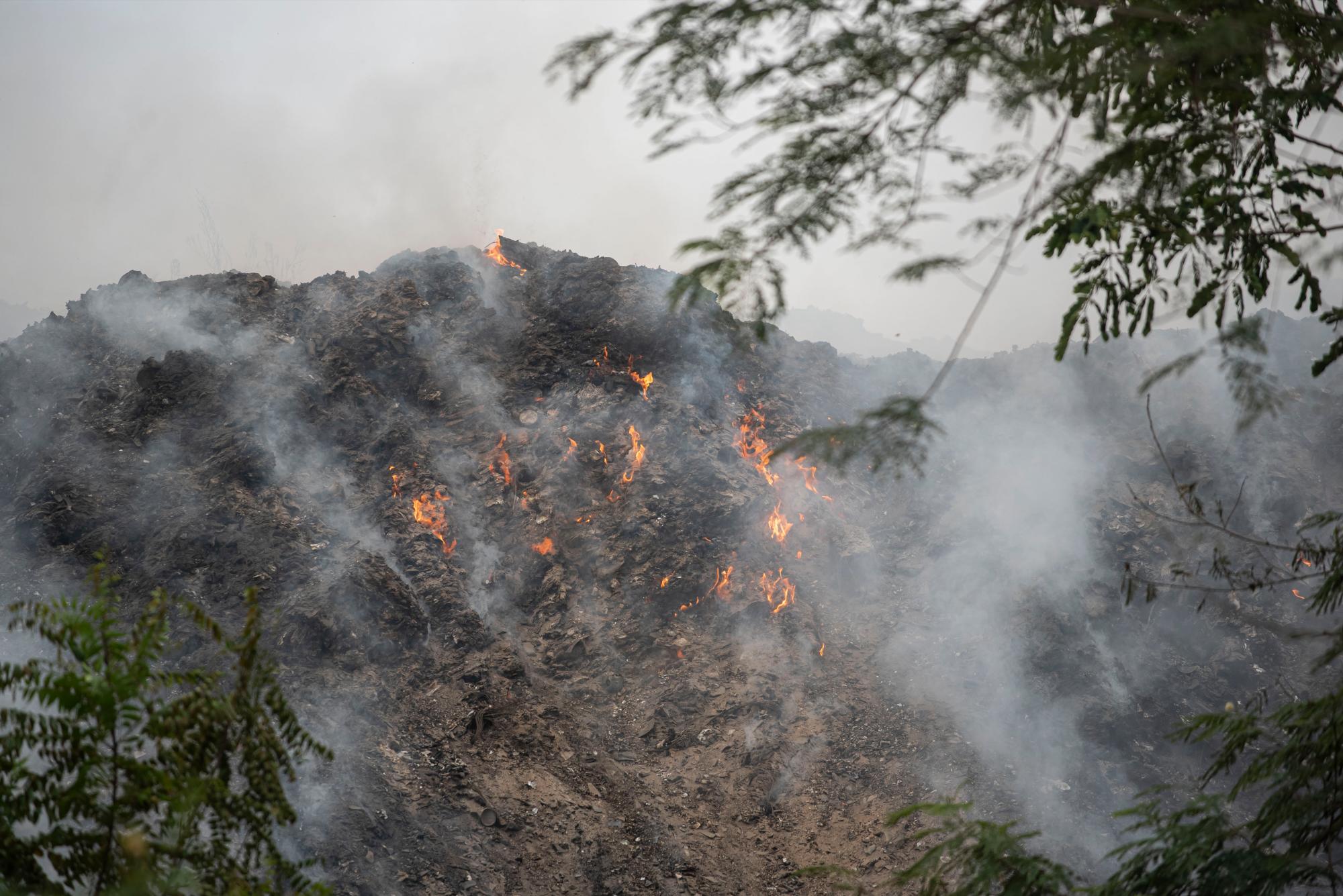 Todos los alrededores de Duquesa estaba incendiado ayer.
