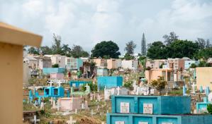 Cementerios de la Capital preparados para recibir hoy a deudos de fallecidos