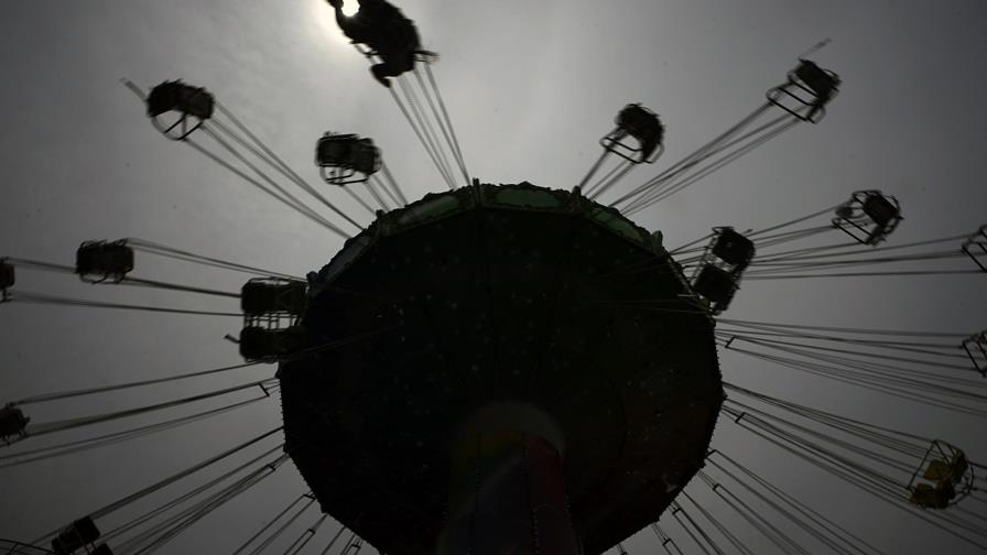 Japón empieza a levantar restricciones de coronavirus