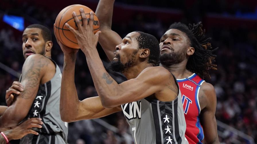 Con 51 puntos de Durant, Nets superan a Pistons en picada