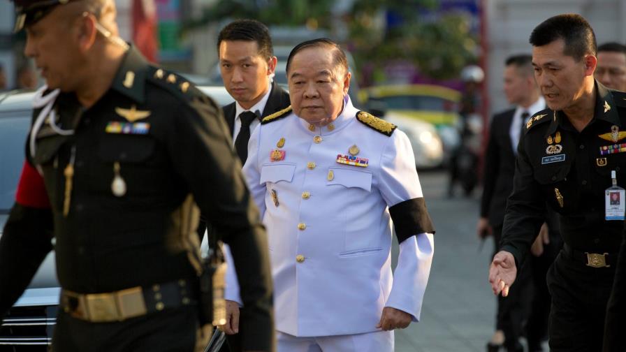 Tailandia. Comienza funeral para dueño del Leicester