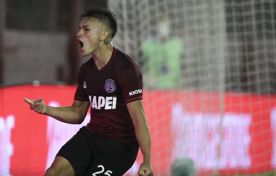 Lanús golea a Vélez y es finalista de la Sudamericana