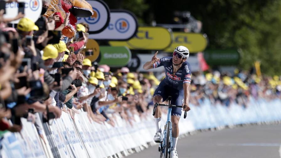 Van der Poel se lleva la 2da etapa y lidera el Tour