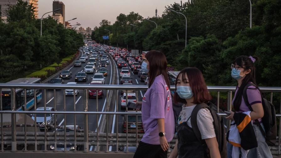 China mantiene la tendencia a la baja de nuevos positivos por coronavirus China mantiene la tendencia a la baja de nuevos positivos por coronavirus