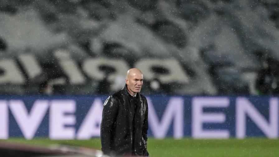 El Real Madrid empieza con tres centrales ante el Chelsea