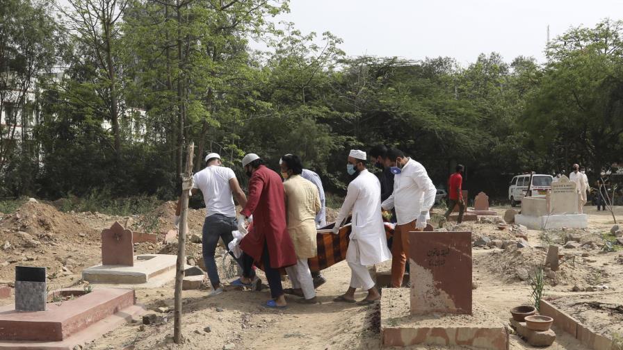 India reporta más de 100.000 casos nuevos de COVID en un día