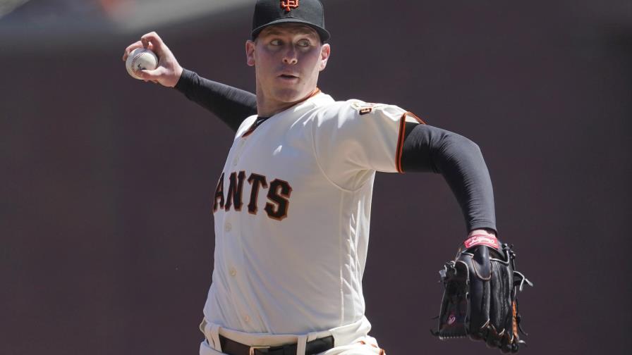 Lanzadores ayudan a Gigantes a barrer la serie ante Rockies
