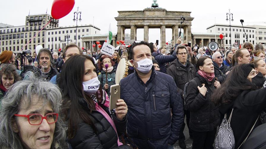 El antisemitismo se filtra en las protestas en Alemania