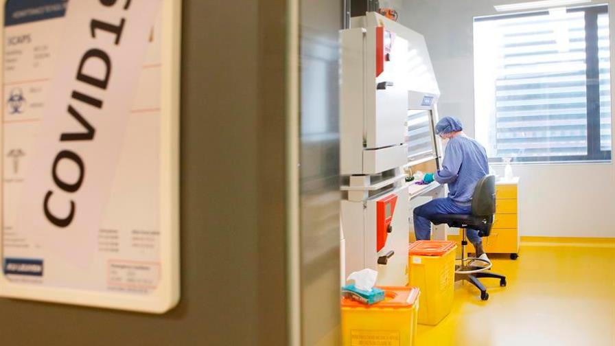 Científica española trabaja en vacuna contra Covid que protegerá durante años
