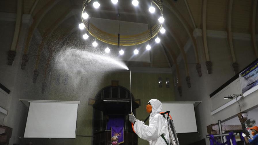 Gobiernos afrontan cierre de fronteras, cuarentena por virus Gobiernos afrontan cierre de fronteras, cuarentena por virus