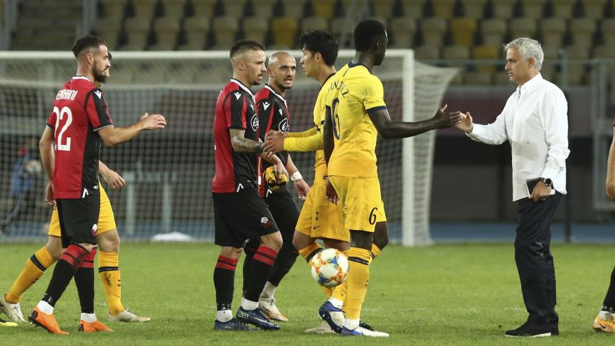 Tottenham pide agrandar arcos, antes de partido