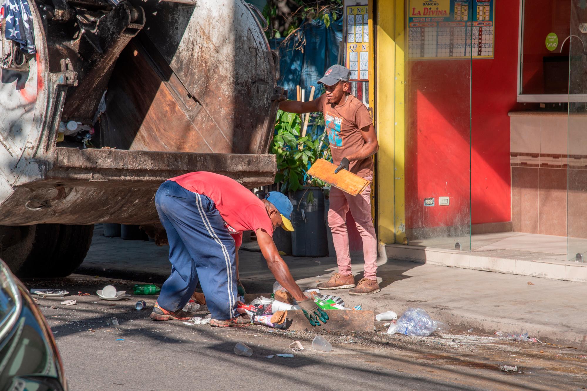 Los camiones entraban y salían sin problemas del vertedero este viernes.