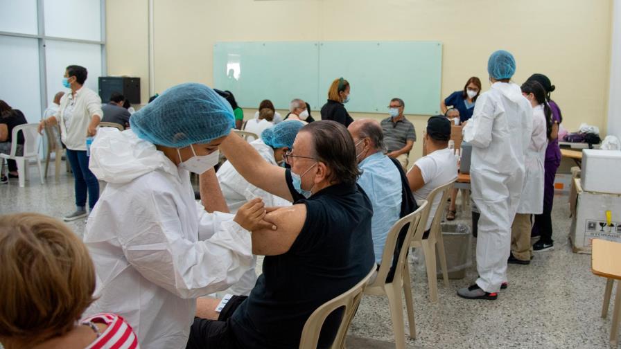 República Dominicana lleva el 7.7 % de la población meta vacunada contra COVID-19 República Dominicana lleva el 7.7 % de la población meta vacunada contra COVID-19