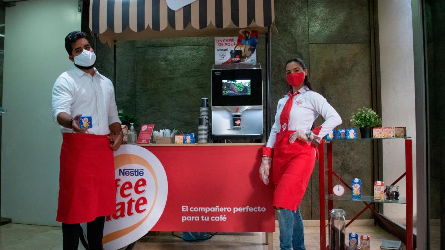 Grupo Diario Libre disfruta una degustación de Nescafé Espresso Origen Dominicano y Coffee Mate Líquido