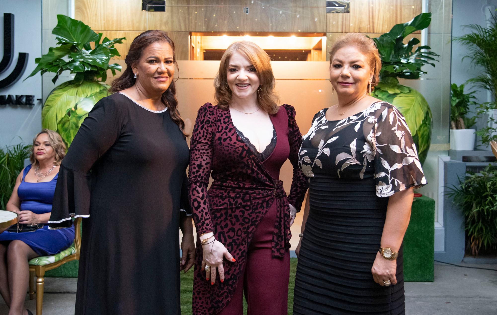 Dionicia Francisco, Cesarina López y Altagracia López.
