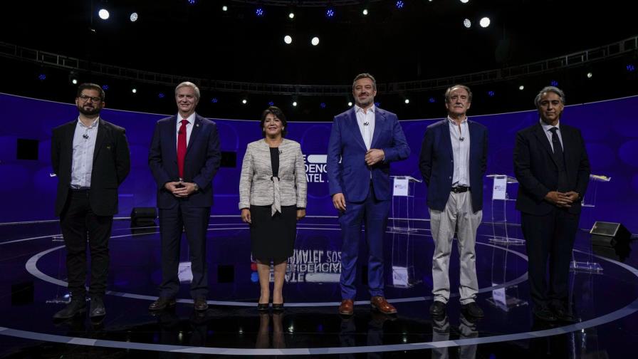 Candidatos presidenciales chilenos celebran último debate Candidatos presidenciales chilenos celebran último debate