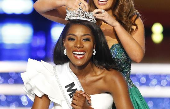 Ozuna al Desfile del Día de Acción de Gracias de Macys