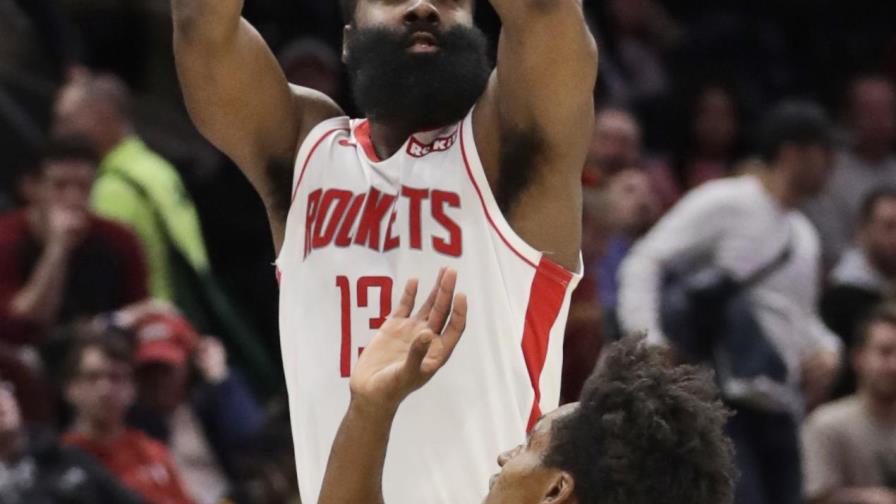 Con 55 puntos de Harden, Rockets resisten ante Cleveland