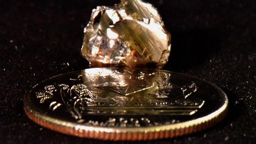 EEUU: Gerente bancario descubre diamante en parque estatal