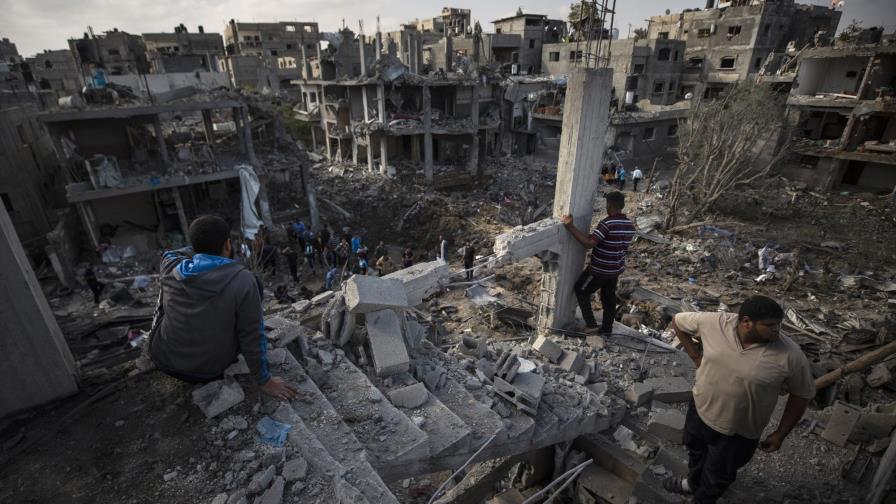 HRW: Bombardeos israelíes en Gaza habrían infringido la ley