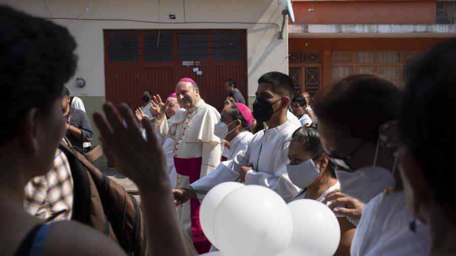 Nuncio visita localidad mexicana asolada por cárteles