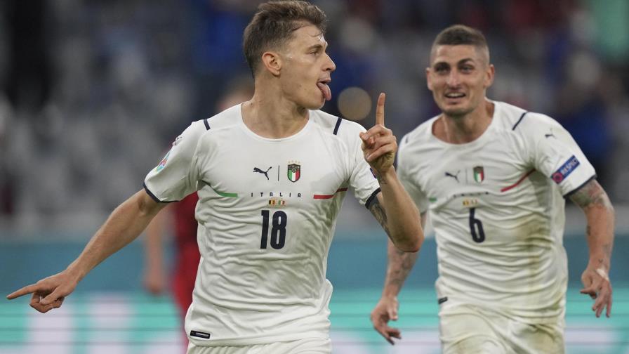 Italia supera 2-1 a Bélgica y se cita con España en semis