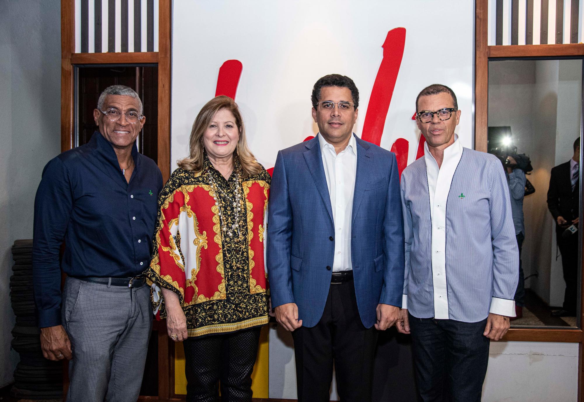 Fidel López, Mirka Morales, David Collado y Sócrates Mckinney.